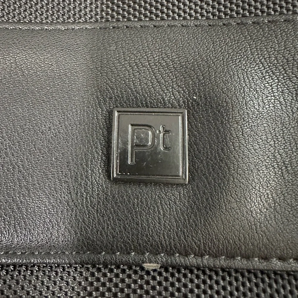 Pt laptop black briefcase with pockets.